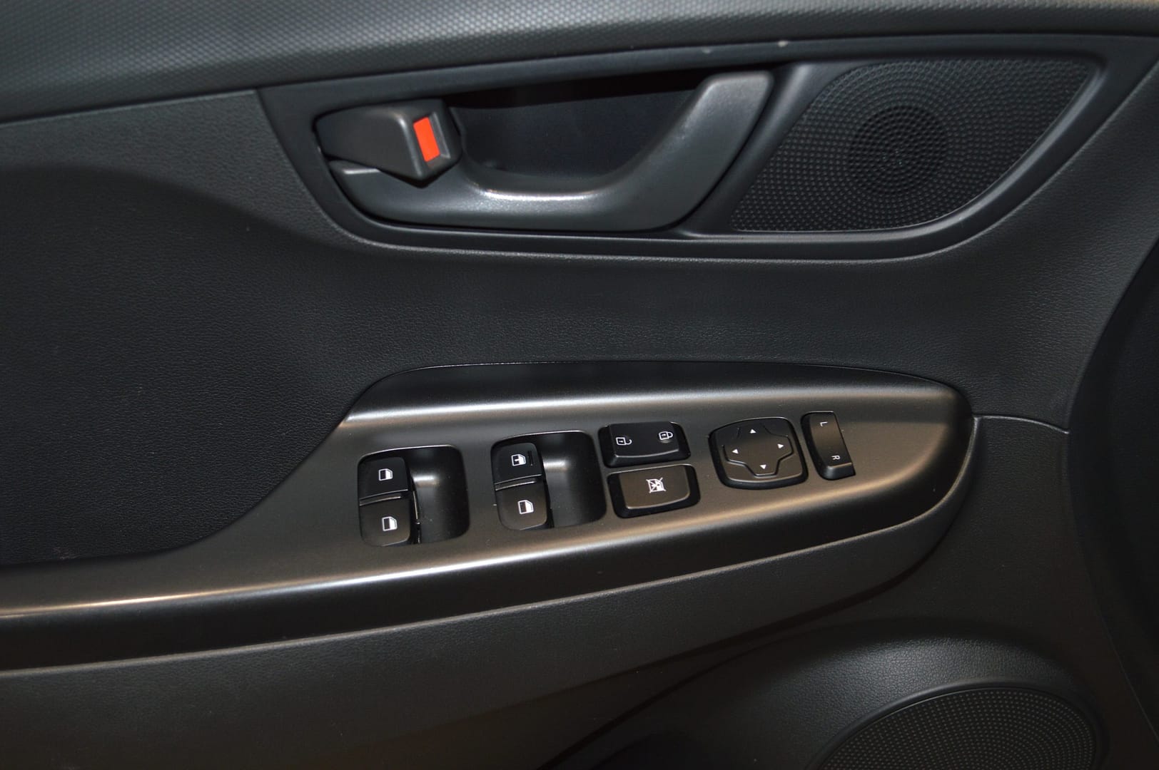 Kona Essentiel FWD 2023 – Image 14