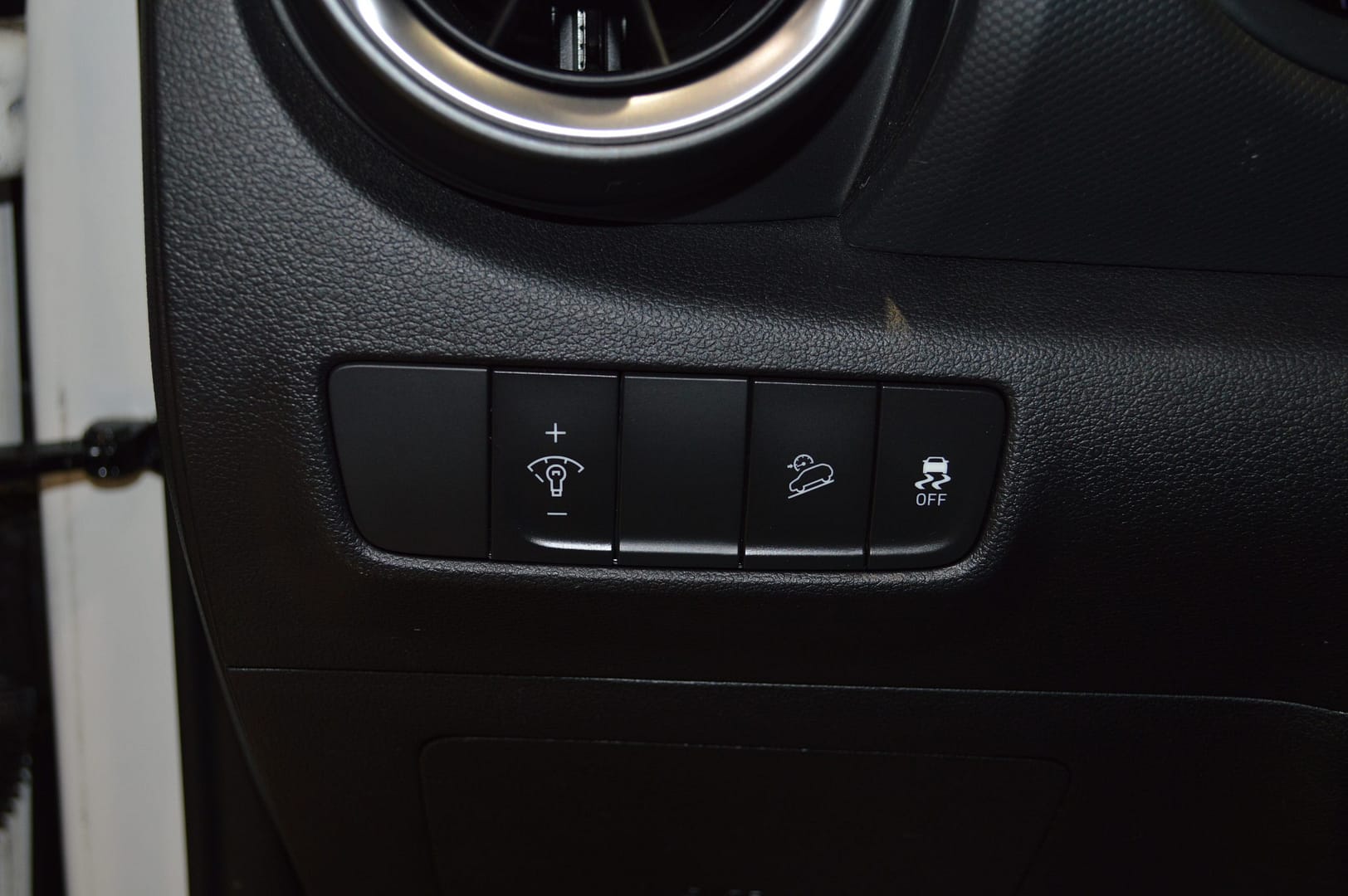 Kona Essentiel FWD 2023 – Image 15