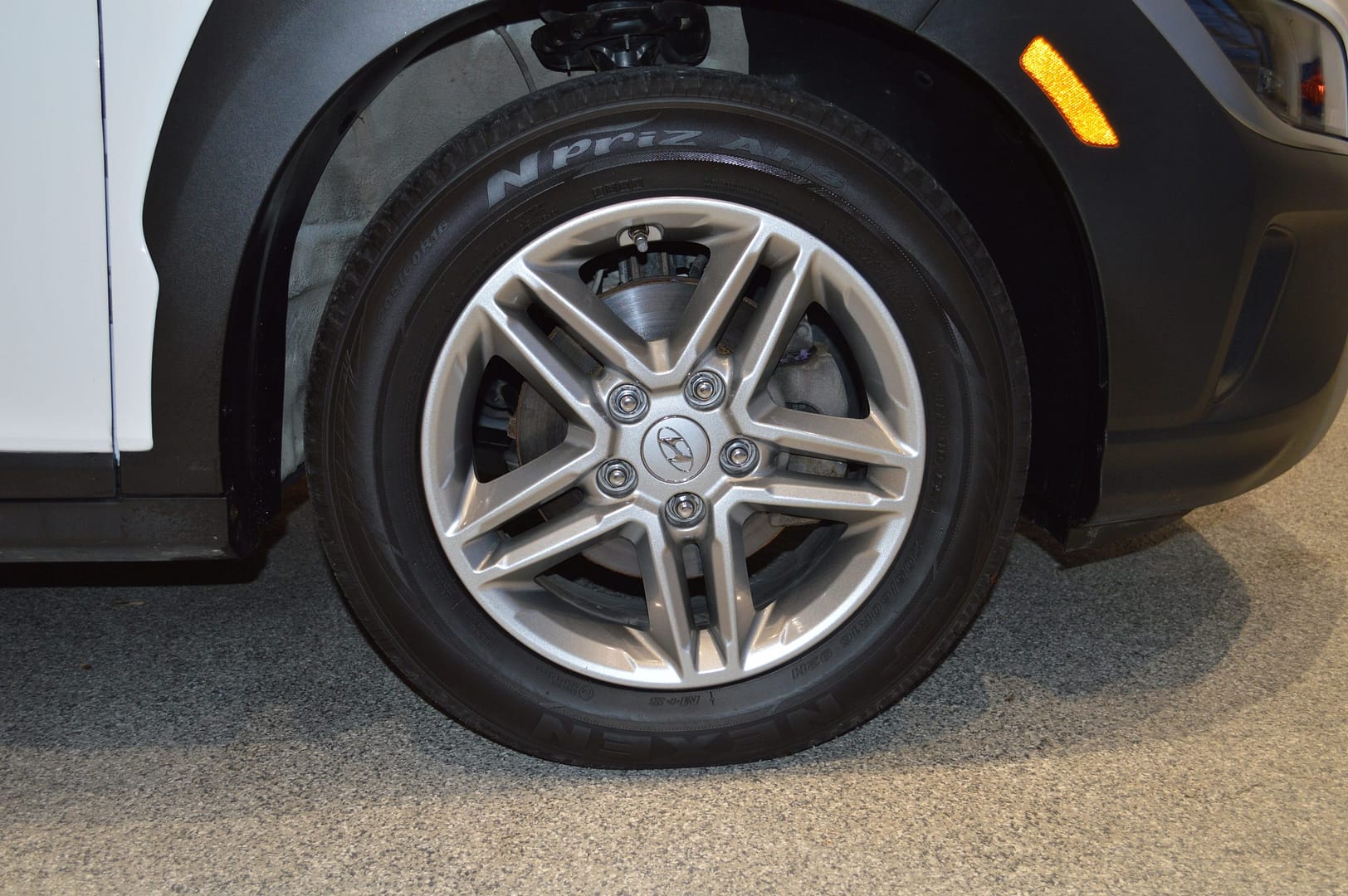 Kona Essentiel FWD 2023 – Image 28