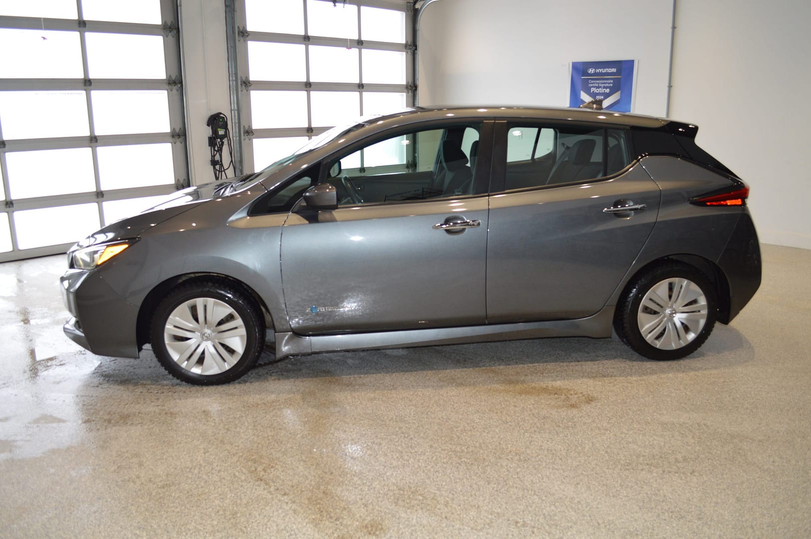 Nissan Leaf SV EV 2018 – Image 4