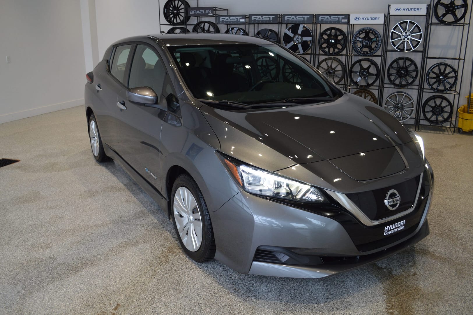 Nissan Leaf SV EV 2018 – Image 9