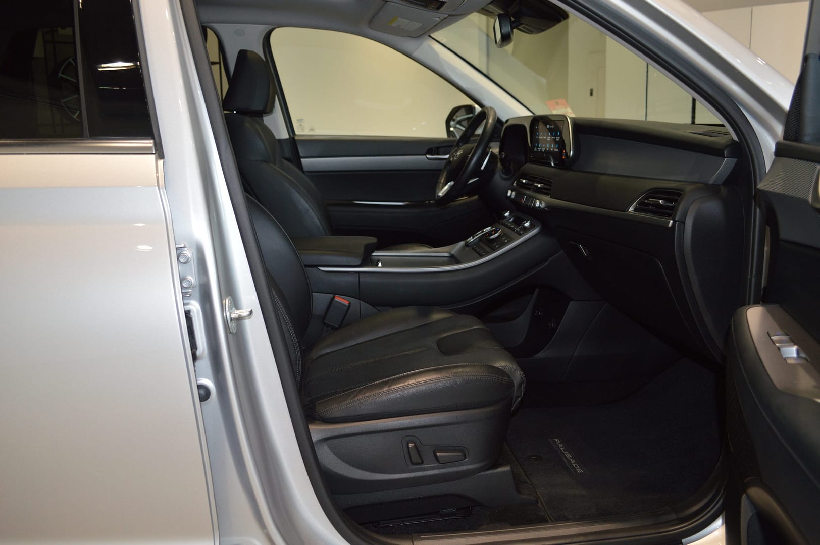 Palisade Luxury 8 Places AWD 2021 – Image 33