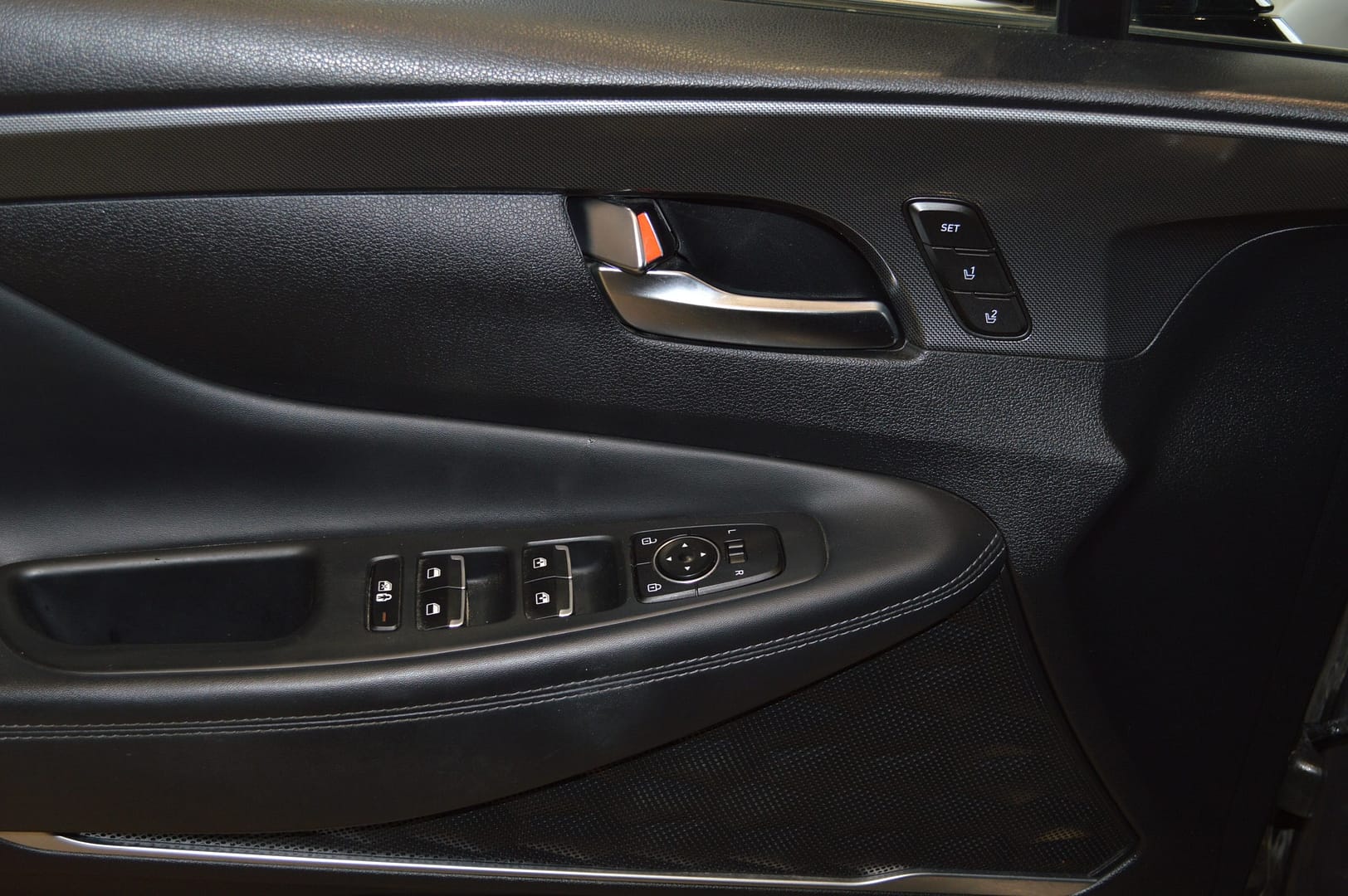 Santa Fe Limited PHEV 2022 – Image 16